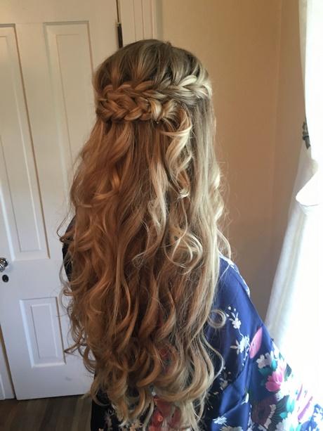 Wedding hairstyles for long curly hair half up half down wedding-hairstyles-for-long-curly-hair-half-up-half-down-12_10