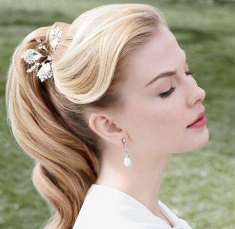Womens pin up hairstyles
