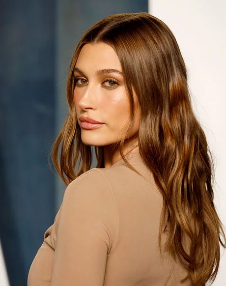 Best long haircuts for fine hair best-long-haircuts-for-fine-hair-96_9-18-18