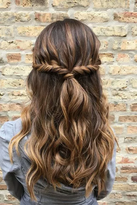 Cute and easy half up half down hairstyles cute-and-easy-half-up-half-down-hairstyles-24_17-7-7