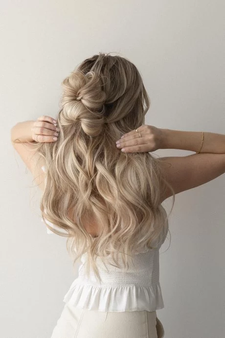 Cute and easy half up half down hairstyles cute-and-easy-half-up-half-down-hairstyles-24_8-15-15