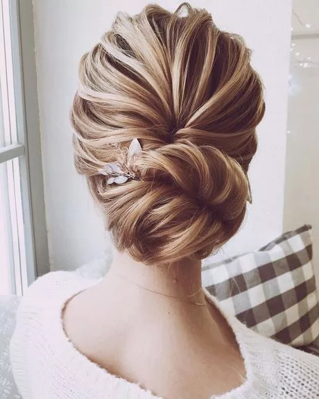 Hairstyles for going to a wedding hairstyles-for-going-to-a-wedding-24_9-14-14