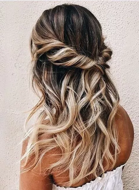 Half up and half down hairstyles for prom half-up-and-half-down-hairstyles-for-prom-46_14-8-8