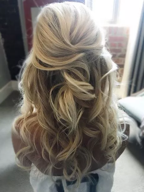 Half up half down wedding hairstyles for medium length hair half-up-half-down-wedding-hairstyles-for-medium-length-hair-93_10-3-3