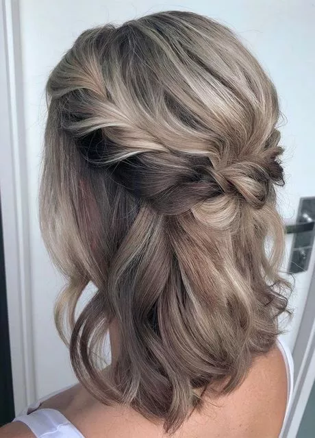 Half up half down wedding hairstyles for medium length hair half-up-half-down-wedding-hairstyles-for-medium-length-hair-93_12-5-5