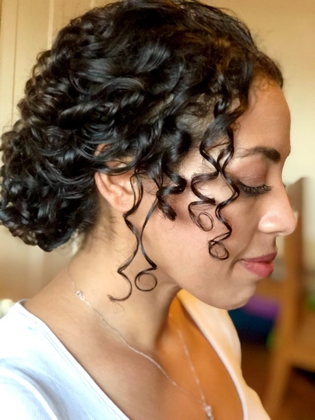 Long curly hairstyles for wedding long-curly-hairstyles-for-wedding-89_8-14-14