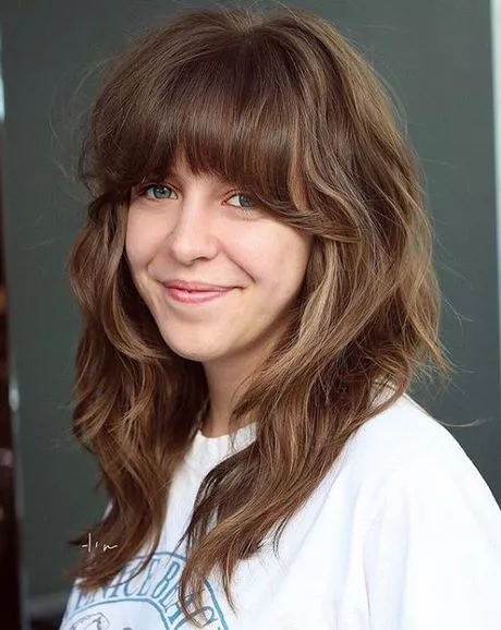 Mid length layered hair with bangs mid-length-layered-hair-with-bangs-38_14-6-6