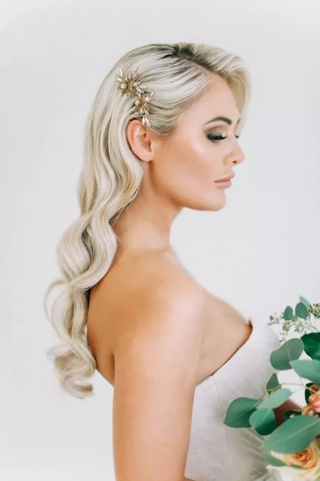 Old hollywood glamour hair updo old-hollywood-glamour-hair-updo-34_7-15-15