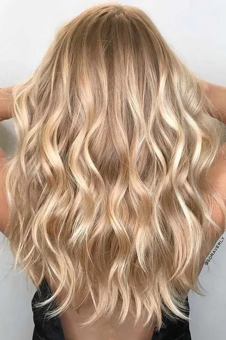 Pictures of blonde hair with highlights pictures-of-blonde-hair-with-highlights-66_13-7-7
