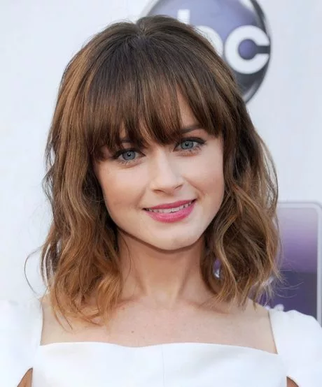 Pictures of haircuts with bangs pictures-of-haircuts-with-bangs-88_10-2-2