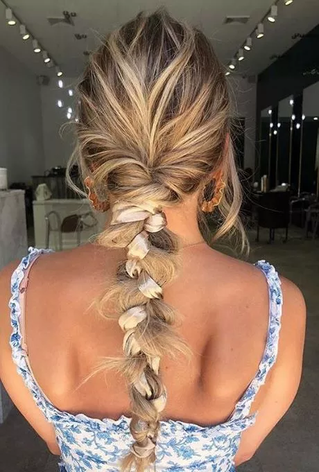 Pretty and simple hairstyles pretty-and-simple-hairstyles-98_3-9-10