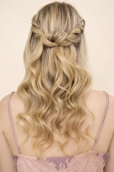 Prom hair half up half down with braid prom-hair-half-up-half-down-with-braid-54_10-3-3