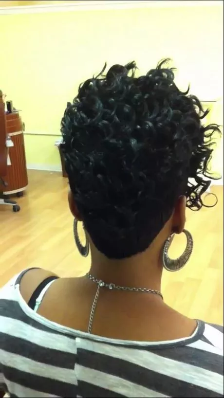 Short curly hair weave hairstyles short-curly-hair-weave-hairstyles-79_11-4-4
