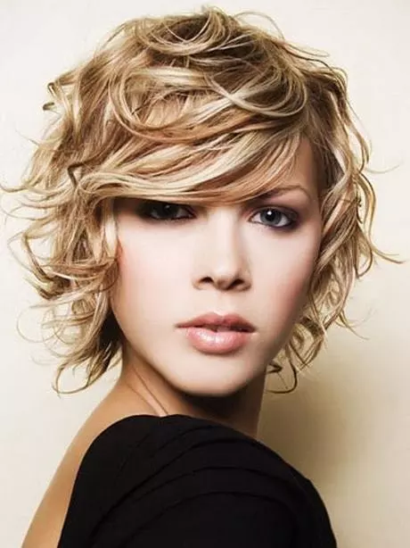 Short hairstyles for fine hair and round face short-hairstyles-for-fine-hair-and-round-face-13_11-3-3