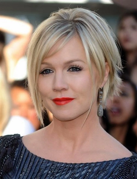 Short hairstyles with bangs for fine hair short-hairstyles-with-bangs-for-fine-hair-25_18-11-11