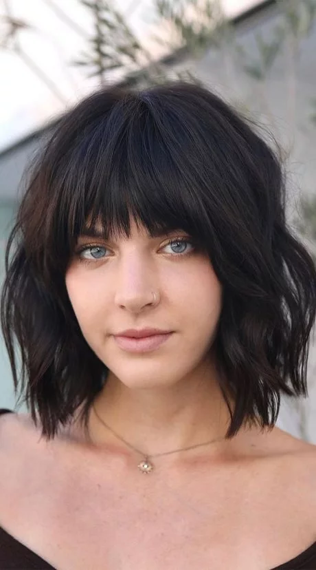 Short weave hairstyles with bangs short-weave-hairstyles-with-bangs-69_7-15-15