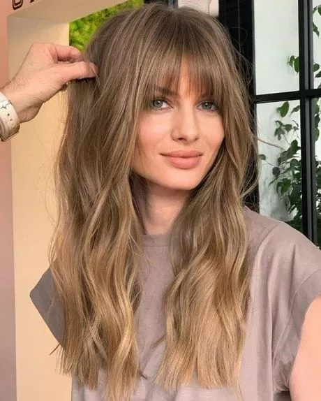 Trendy hairstyles with bangs trendy-hairstyles-with-bangs-38_8-17-17