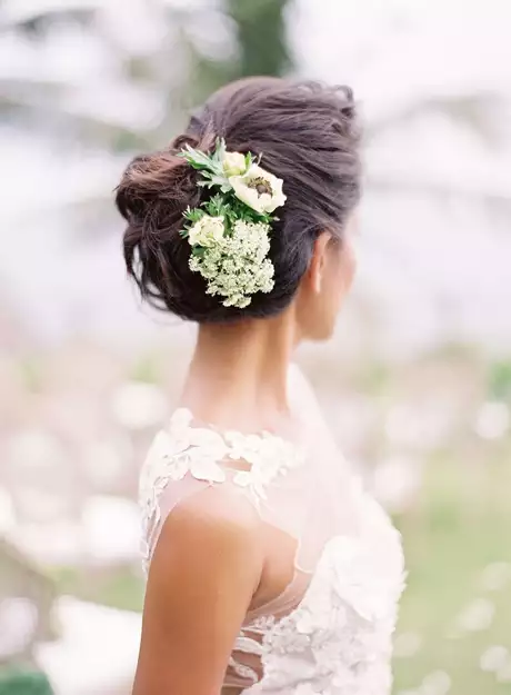Wedding hairstyles with flowers for long hair wedding-hairstyles-with-flowers-for-long-hair-47_11-5