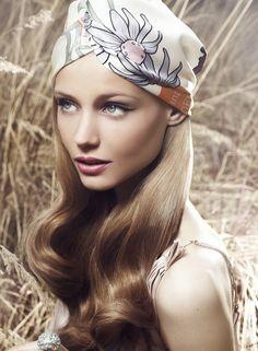 70s hairstyles with scarves 70s-hairstyles-with-scarves-61_8