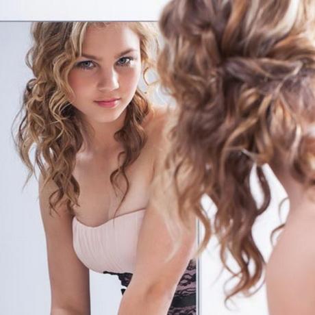 Hairstyles you can do with curly hair hairstyles-you-can-do-with-curly-hair-60_8
