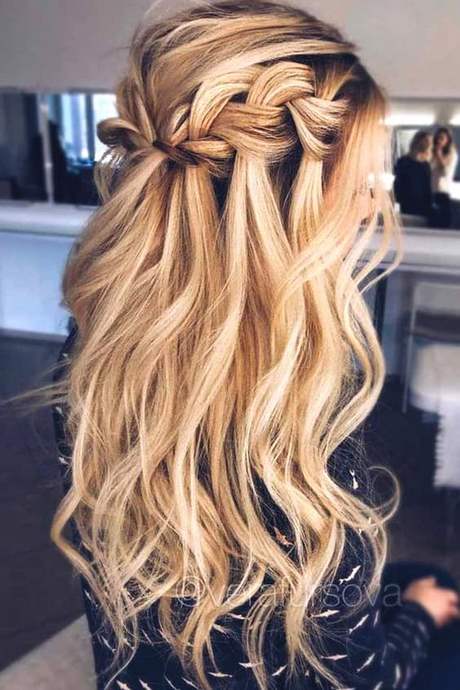 Bridesmaid hairdos for long hair bridesmaid-hairdos-for-long-hair-34_19