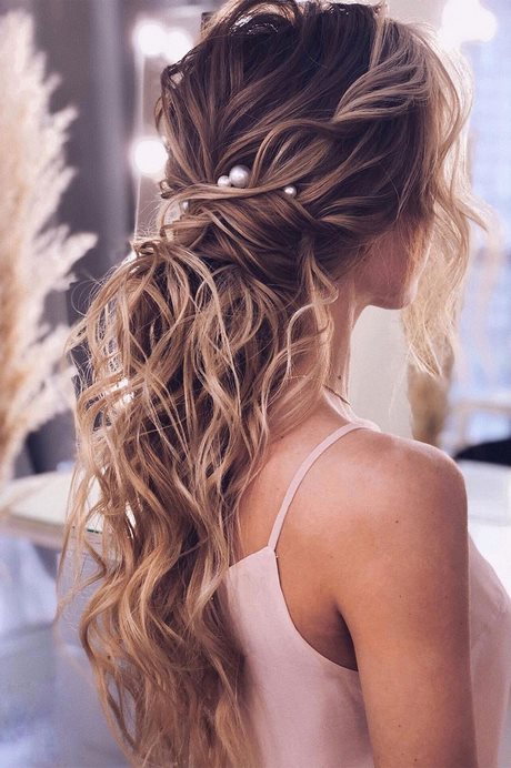 Bridesmaid ponytail hairstyles bridesmaid-ponytail-hairstyles-36_11