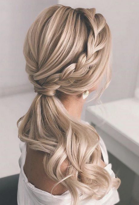 Bridesmaid ponytail hairstyles bridesmaid-ponytail-hairstyles-36_5