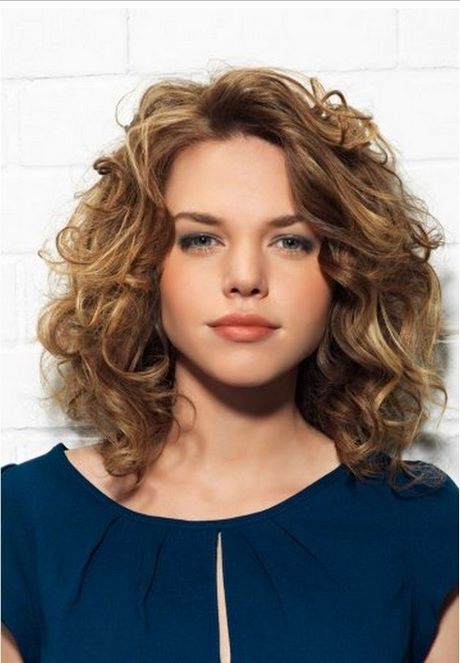Curly hairstyles for medium short hair curly-hairstyles-for-medium-short-hair-27
