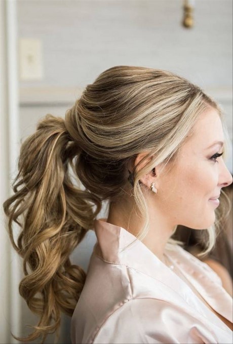 Easy bridesmaid hairstyles easy-bridesmaid-hairstyles-56_5