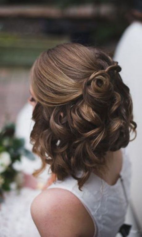 Hairstyle for short hair girl for wedding