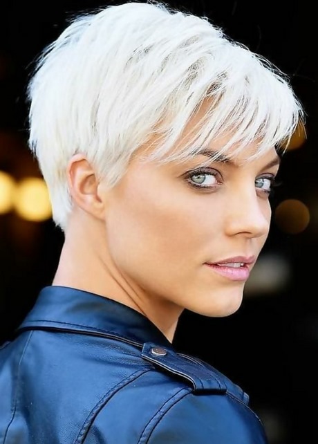 Short easy care hairstyles for fine hair short-easy-care-hairstyles-for-fine-hair-95_11