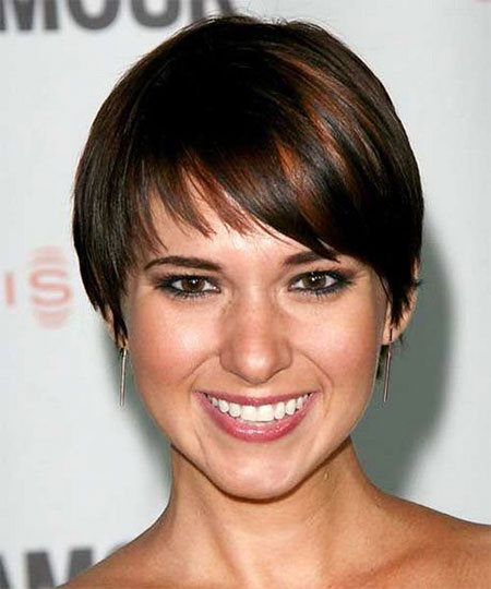Short haircuts for women with fine straight hair short-haircuts-for-women-with-fine-straight-hair-80_17