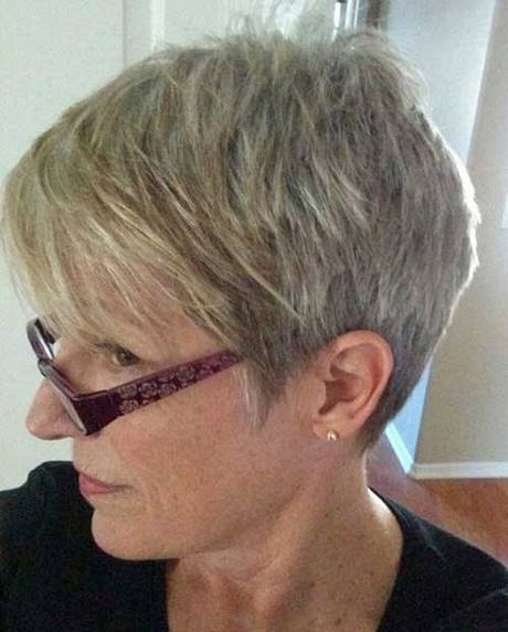 Short hairstyles for ladies with fine hair short-hairstyles-for-ladies-with-fine-hair-18_8