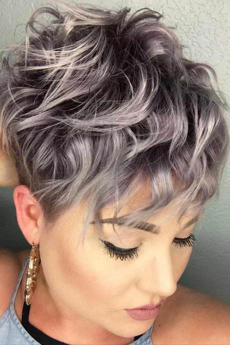 Short hairstyles for ladies with wavy hair short-hairstyles-for-ladies-with-wavy-hair-21_13