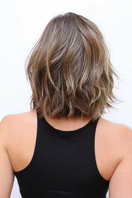 Short layered hairstyles for wavy hair