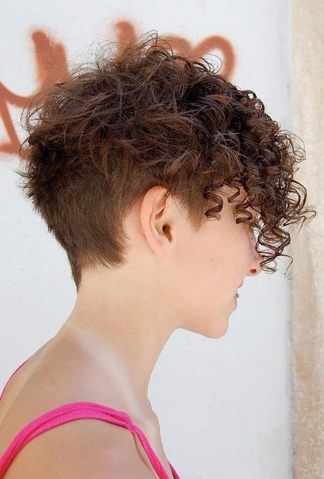 Trendy short curly hair trendy-short-curly-hair-41_17