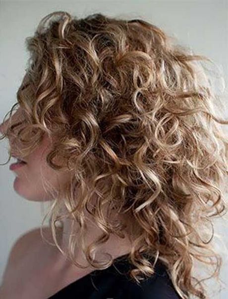 Wavy curly hairstyles for medium length hair wavy-curly-hairstyles-for-medium-length-hair-71_7