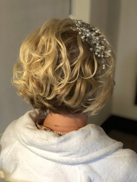 Wedding party hairstyles for short hair wedding-party-hairstyles-for-short-hair-93_6