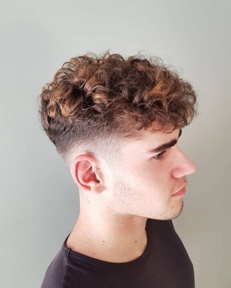 Cool haircuts for curly hair cool-haircuts-for-curly-hair-17_11