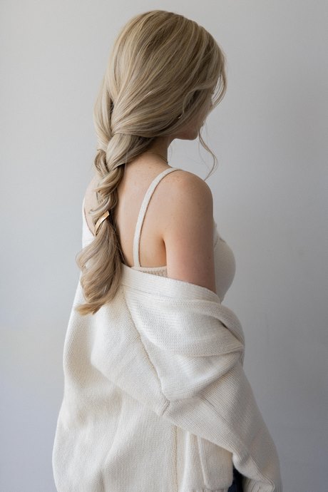 Cute and simple hairstyles for long hair cute-and-simple-hairstyles-for-long-hair-90_15