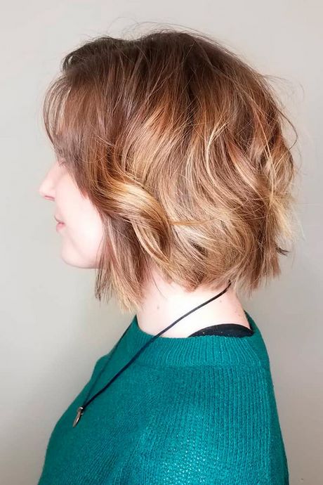 Cute short hairstyles for round faces