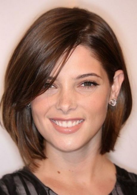 Good haircut for round face female