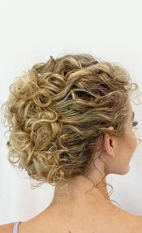 Hair updos for curly hair hair-updos-for-curly-hair-62_16