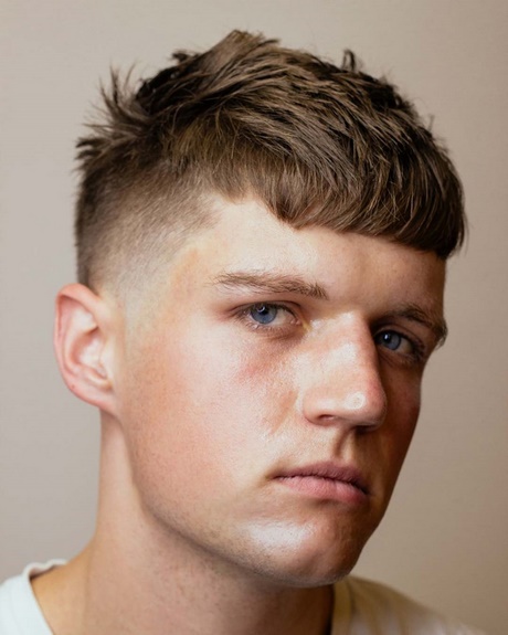 Haircuts for people with round faces haircuts-for-people-with-round-faces-61_10
