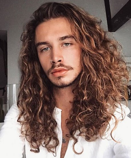 Hairdos for long curly hair hairdos-for-long-curly-hair-67_11