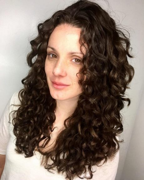 Hairstyle for curly hair female hairstyle-for-curly-hair-female-12_10