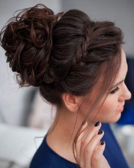 Hairstyle for women for prom