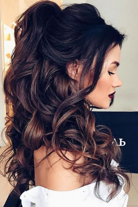 Hairstyles for curled hair hairstyles-for-curled-hair-28_5