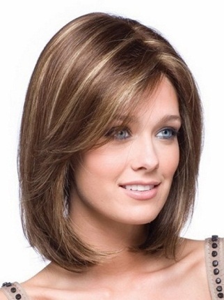 Layered hairstyles for round faces