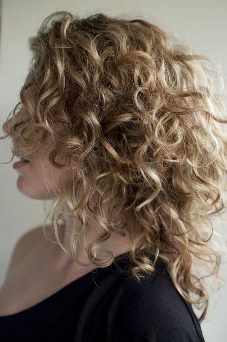 Medium haircuts for naturally curly hair medium-haircuts-for-naturally-curly-hair-43_14